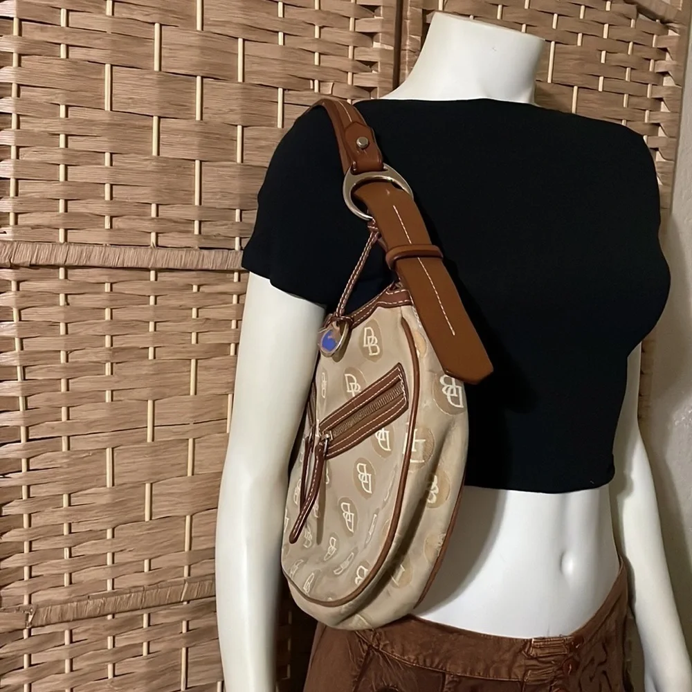 Dooney & Bourke Bag Signature Logo Hobo Shoulder Bag Dooney Shoulder Bag 🔥